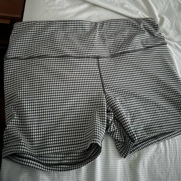Nike yoga plus size shorts - Picture 6 of 8